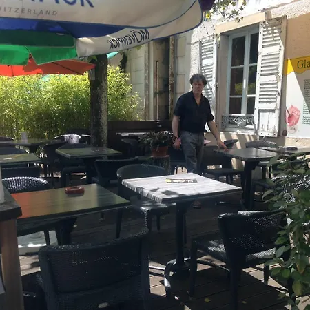 De La Poste Et Europe لا بوربول